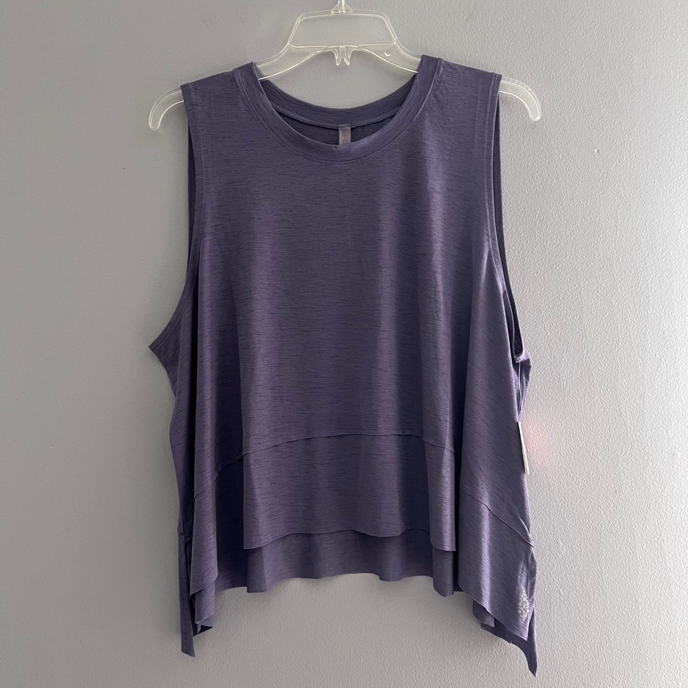 Free People FP Movement Tempo Tank Top Purple Large NWT Sharkbite Hem Active